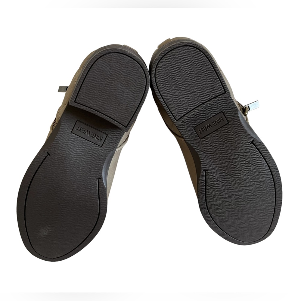 NWT Nine West Girls Suede Ankle  Boot, Taupe Color, Size Kid 6 - Picture 6 of 9